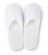 ZAPATILLAS CERRADAS BLANCAS (50 PARES)