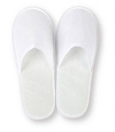ZAPATILLAS CERRADAS BLANCAS (50 PARES)